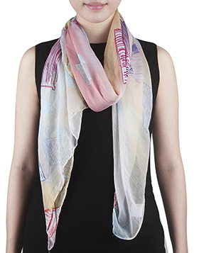 zarter Schal in beige mit geometrischen Formen