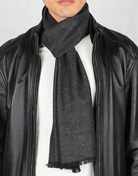 eleganter, angenehm weicher Herren-Schal in grau