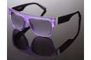 Matt-transparente Wayfarer Sonnenbrille mit glänzenden Bügeln in versch. Farben