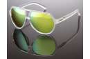 Transparente Wayfarer Sonnenbrille mit Federscharnieren u. verspiegelten Gläsern