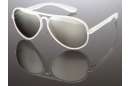 Milch-transparente Pilotenbrille mit verspiegelten Gläsern